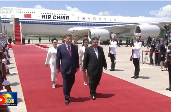 习近平抵达平壤开始对朝鲜进行国事访问