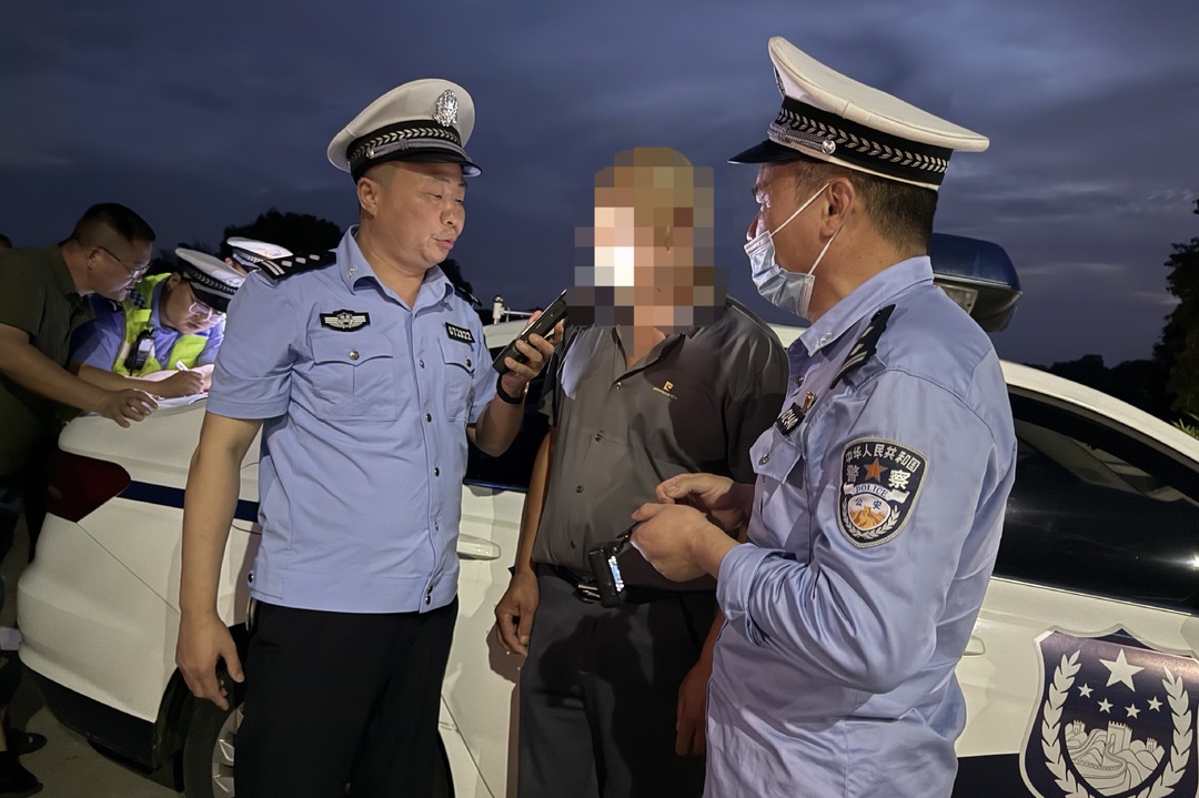 高压夜查不手软！古培交管中队一晚查获酒醉驾5人、无证驾驶2人