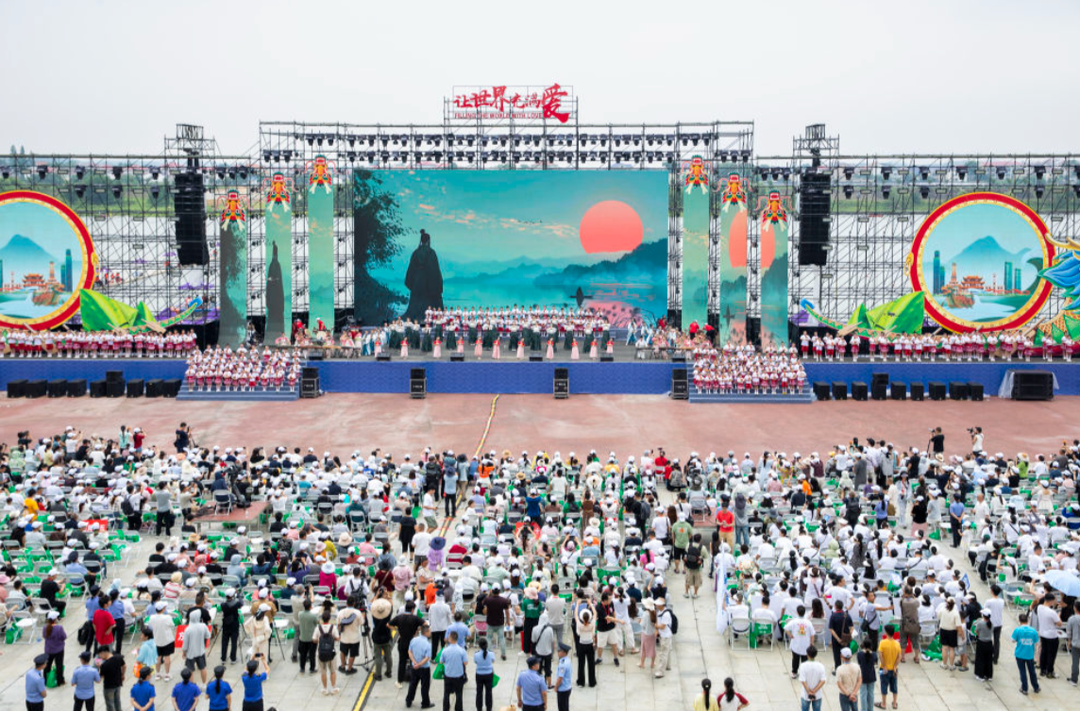 【新华社】这个端午，湖南人要赛“龙超”，还要争“龙王”