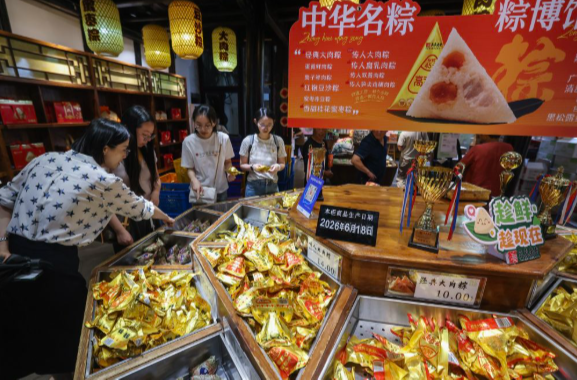 【新华社】端午新韵：生产端、场景端、消费端“科技三重奏”