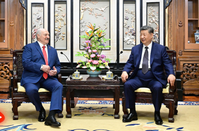 习近平会见白俄罗斯总统卢卡申科