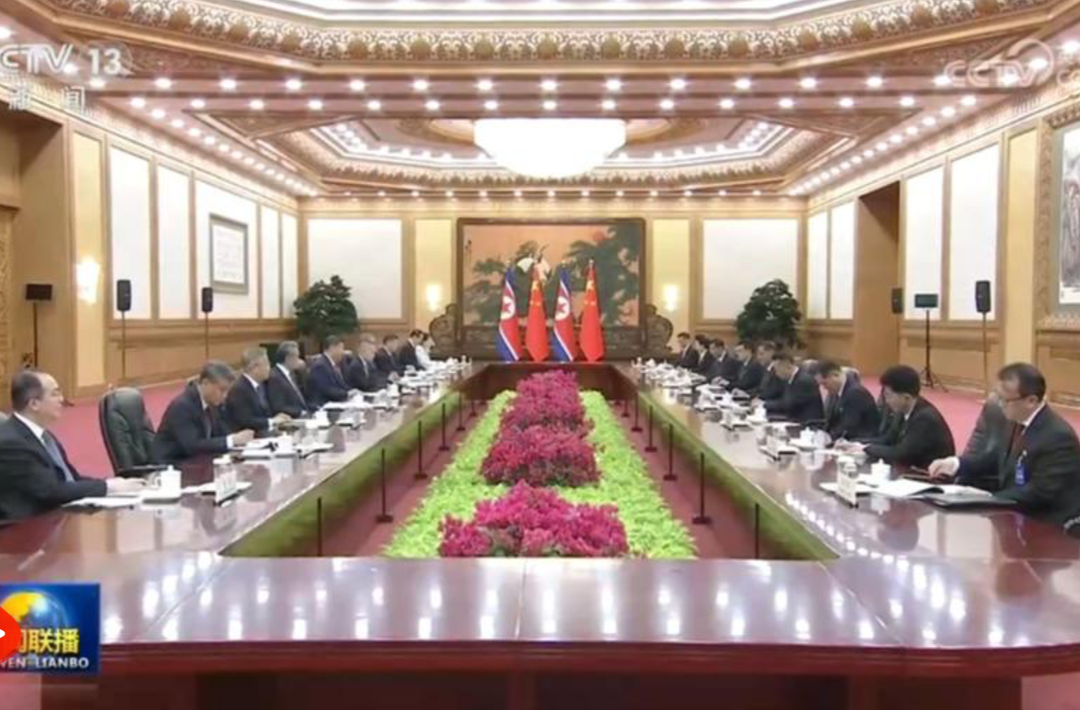 习近平会见朝鲜内阁总理朴泰成