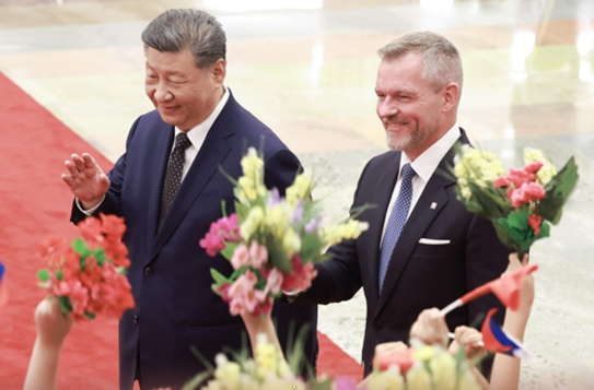 拾光纪·愿同中国共同寻求解决方案，斯洛伐克总统这样对习主席说
