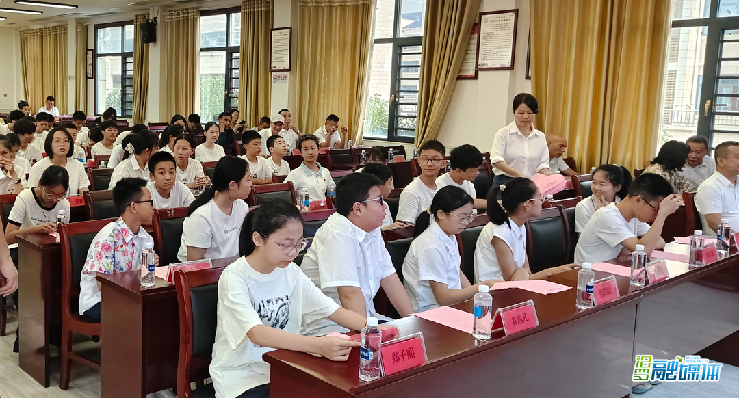 “学好知识，带好头” 新市街道62名学子受表彰、立下文明约定
