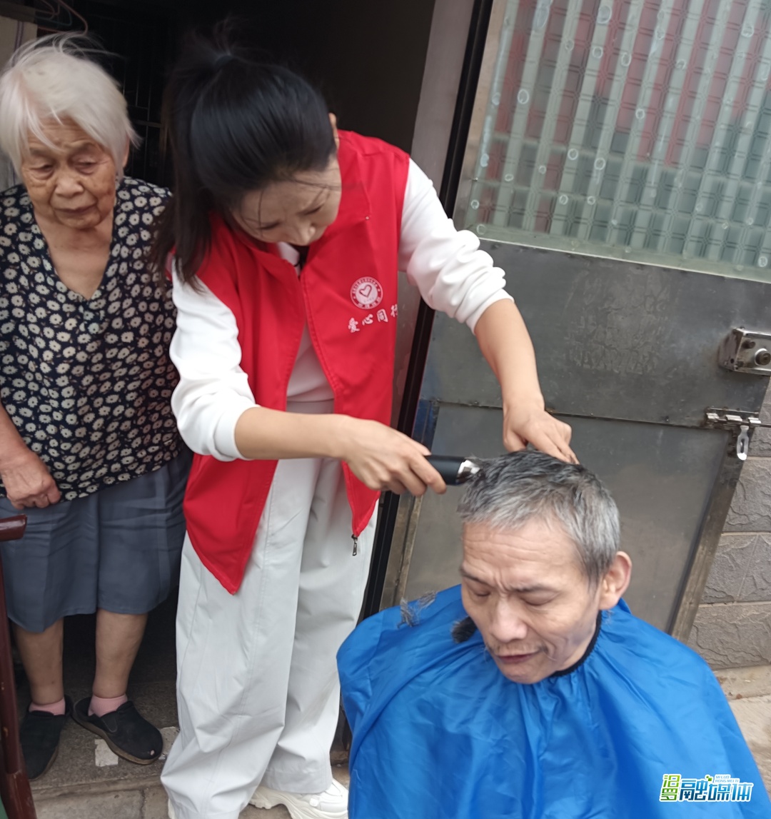从社区屋场到病房，双塘社区“爱心义剪”让老人从“头”暖到心