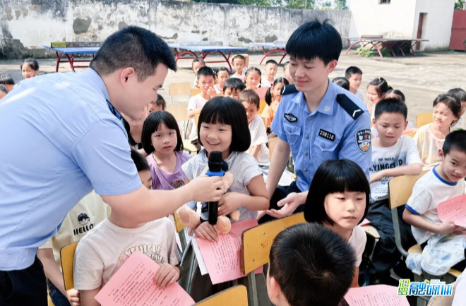 白水镇：多部门联动，为学生送上“安全锦囊”