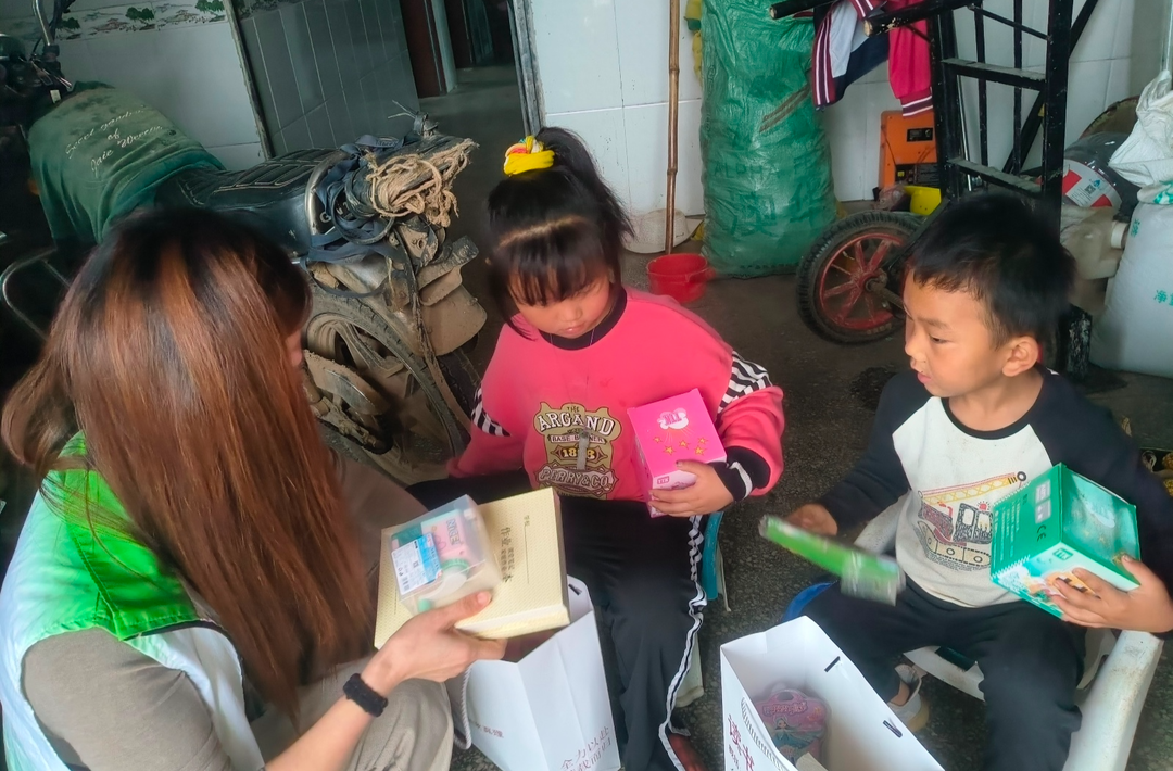白塘镇 ：点亮微心愿，温暖伴成长