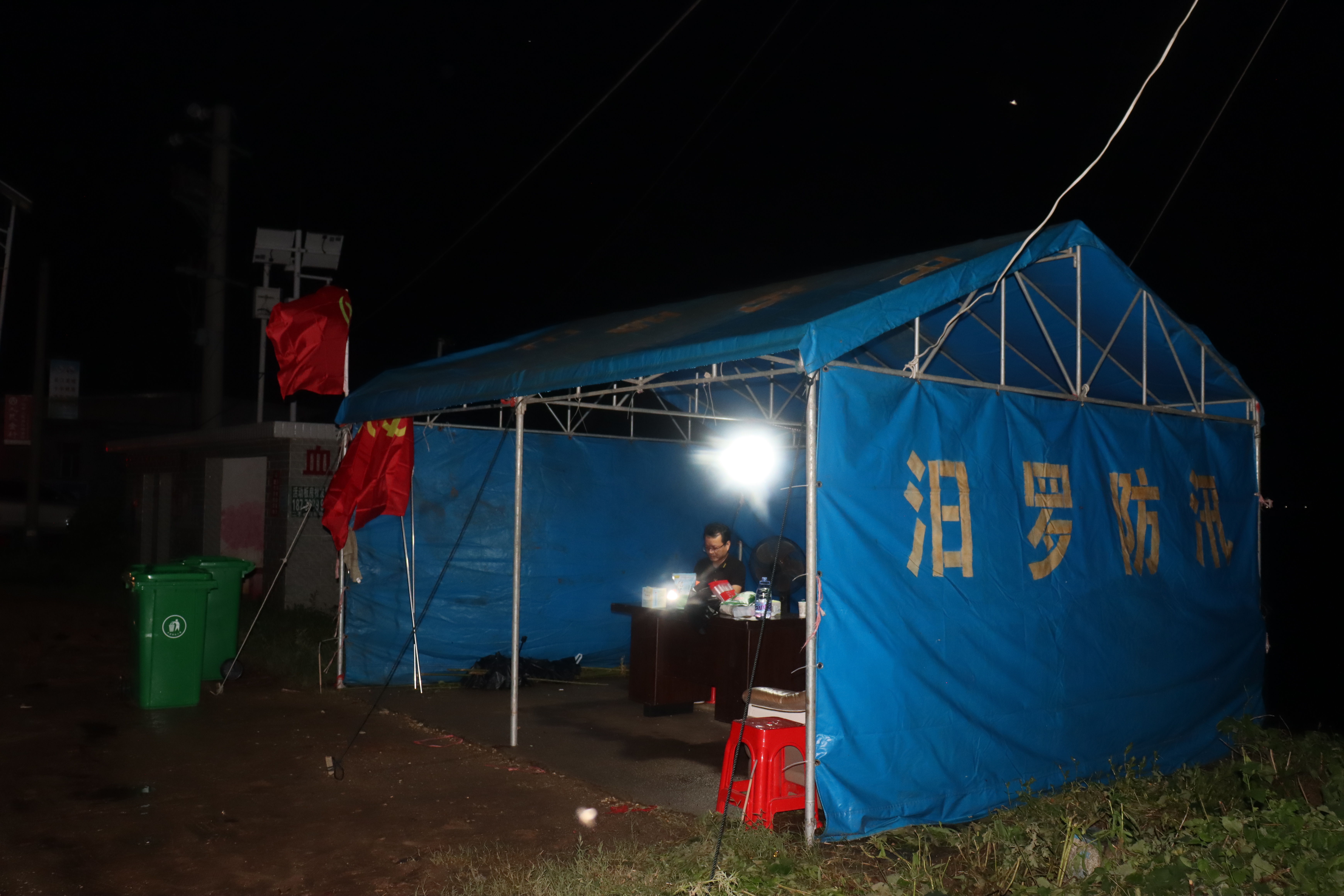直击防汛一线丨磊石垸：昼夜坚守 护一方安澜