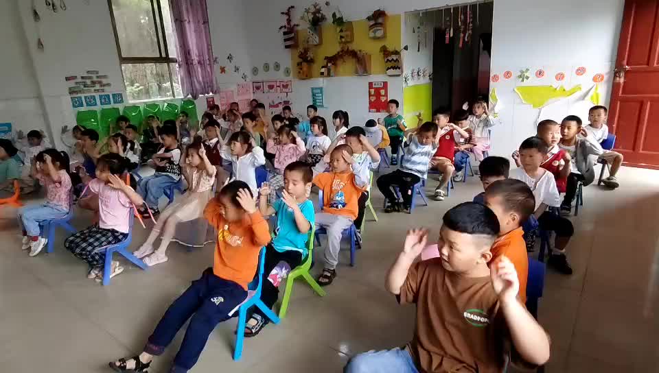 屈子祠镇：社工走进幼儿园开展防溺水安全宣讲