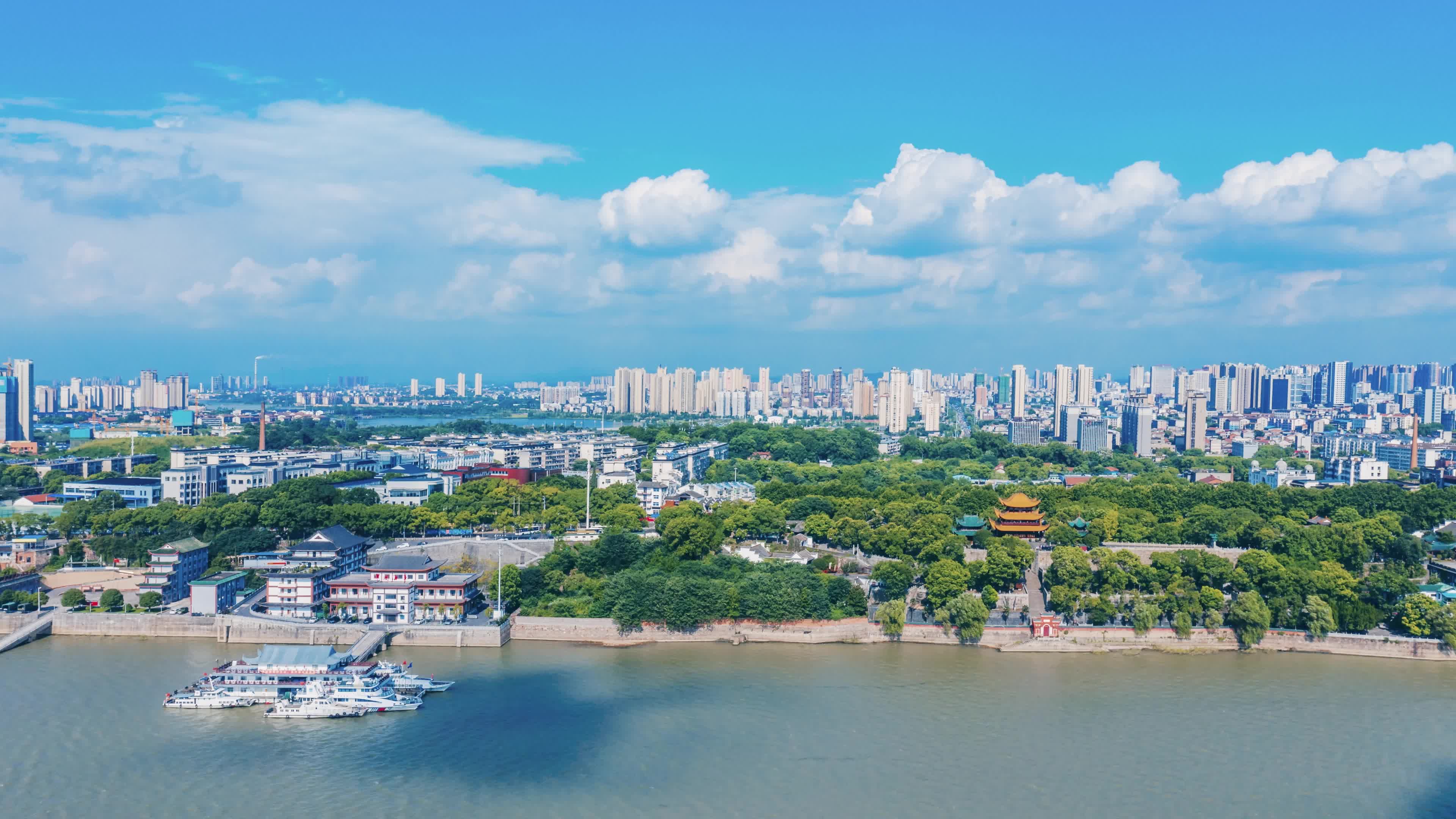 阿岳致阿衡的一封信——不等“有空”，别盼“不忙”，湘超赛后来趟岳阳！