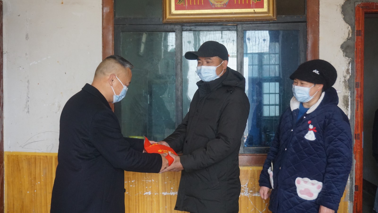 深圳市汨罗商会为罗江镇癌症患者捐赠55300元