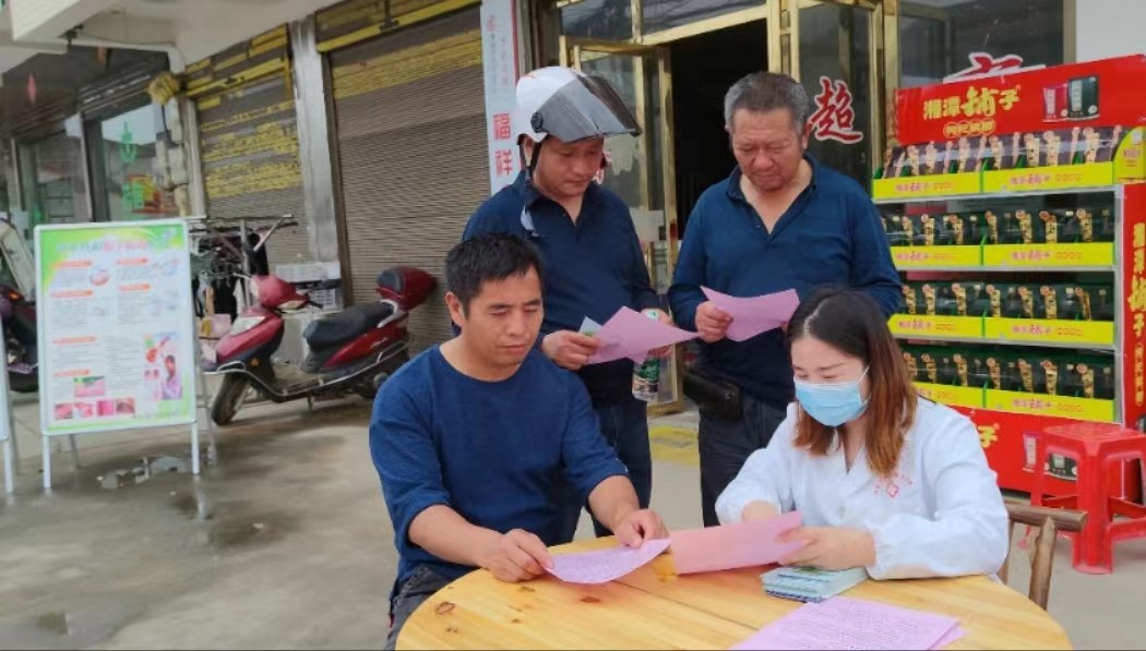 罗江镇：清洁家园 打好"防蚊灭蚊"战