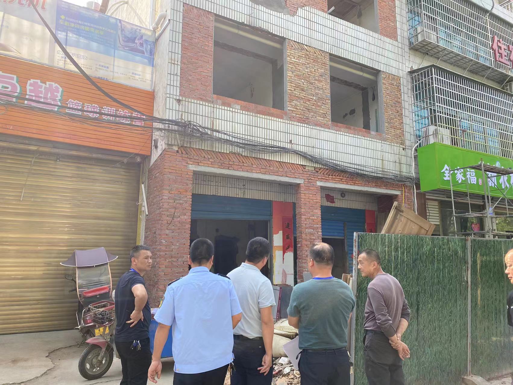 汨罗镇：开展房屋安全隐患大排查，筑牢防护墙