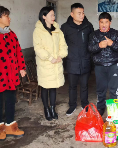 桃林寺镇：村居民代表新春走基层 让重点对象新年更温暖