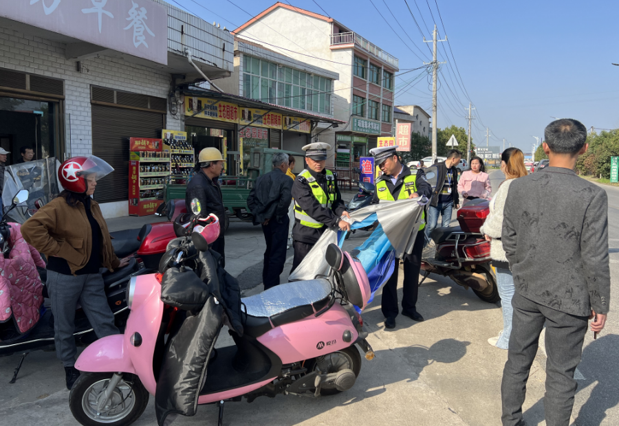 汨罗镇：开展“戴帽”整治   护航道路安全