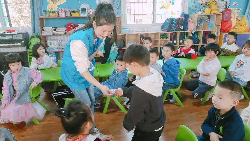 汨罗：垃圾分类宣讲走进幼儿园