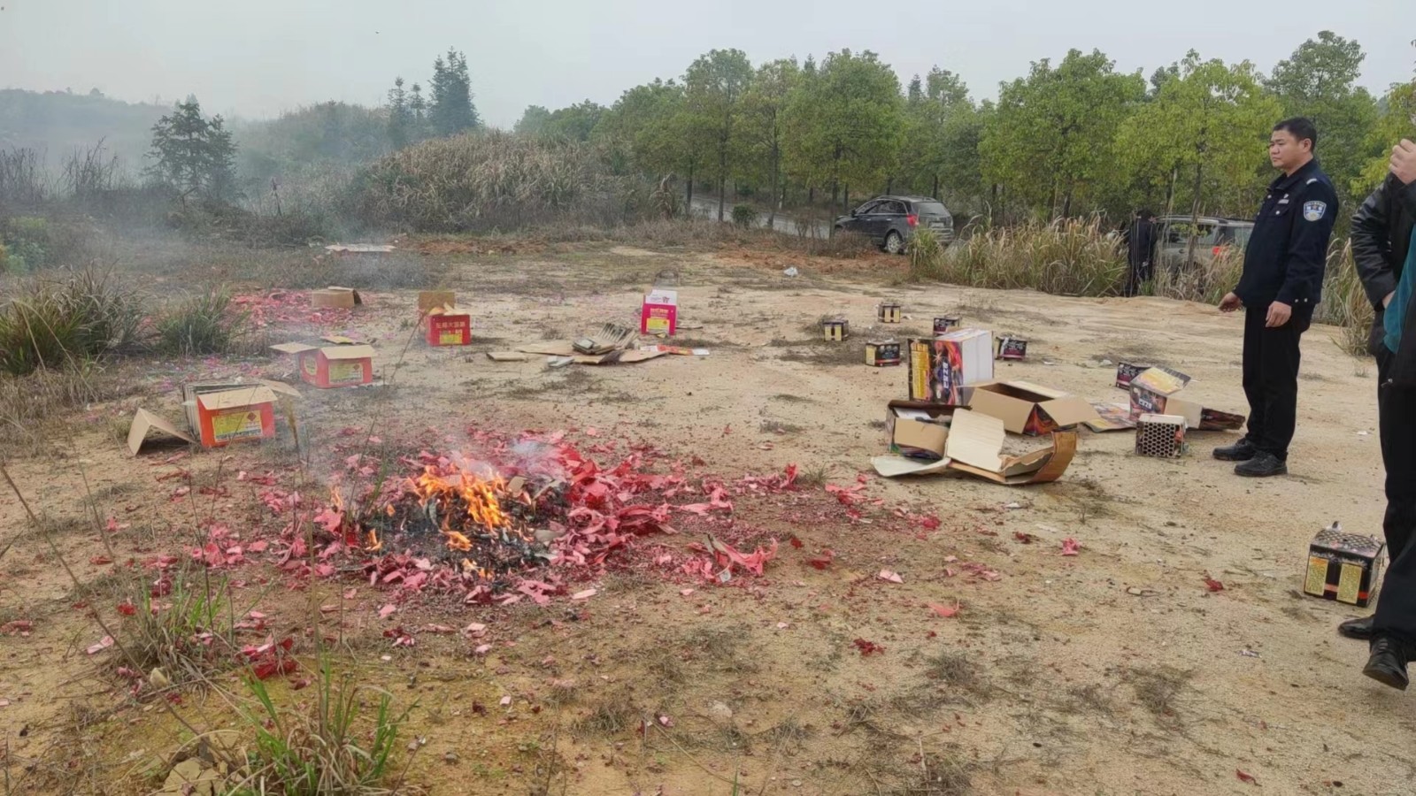 倡导文明祭祀 三江镇开展清明节前烟花鞭炮“打非治违”行动