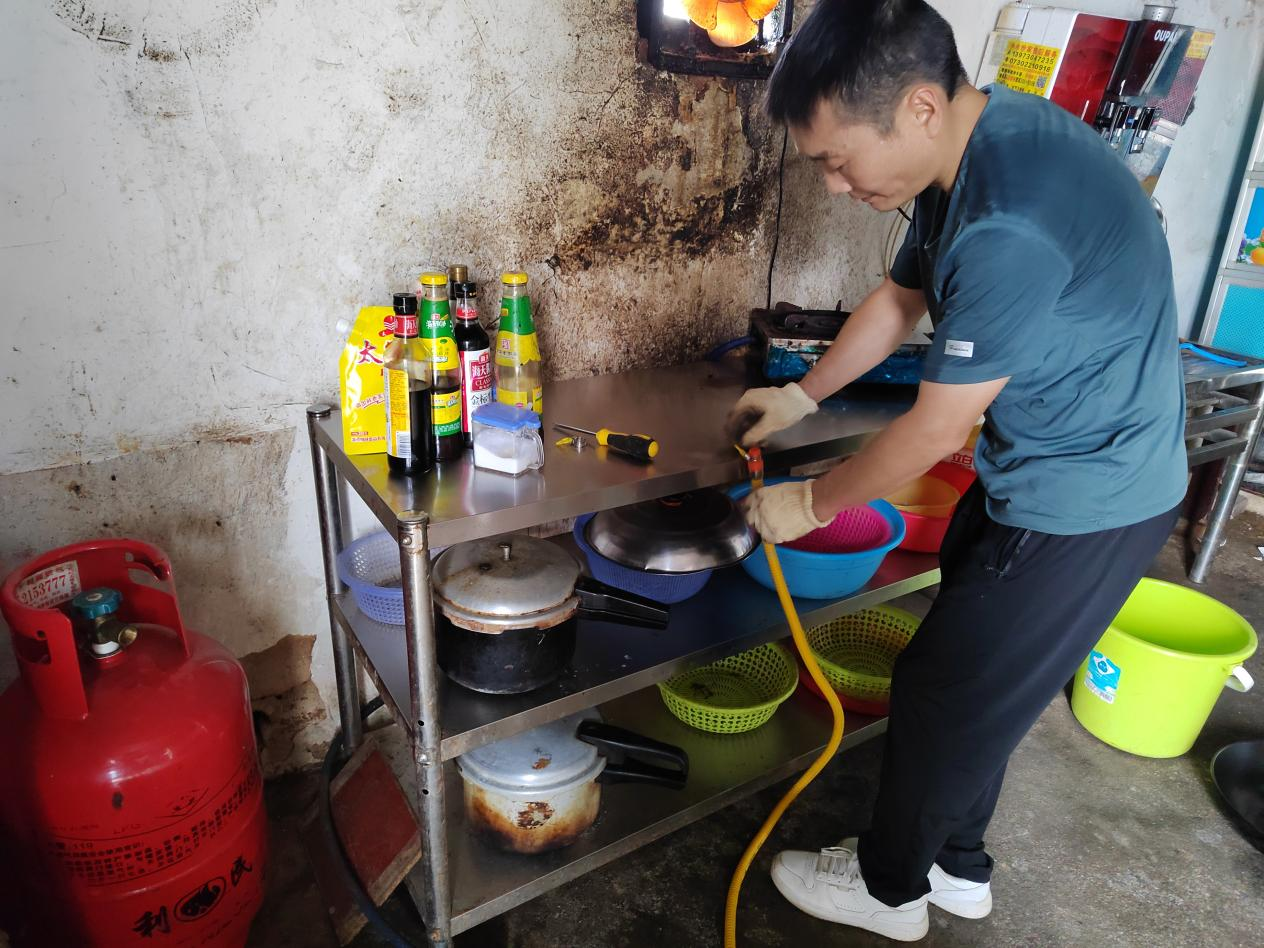 白水镇：多措并举，筑牢燃气安全防线