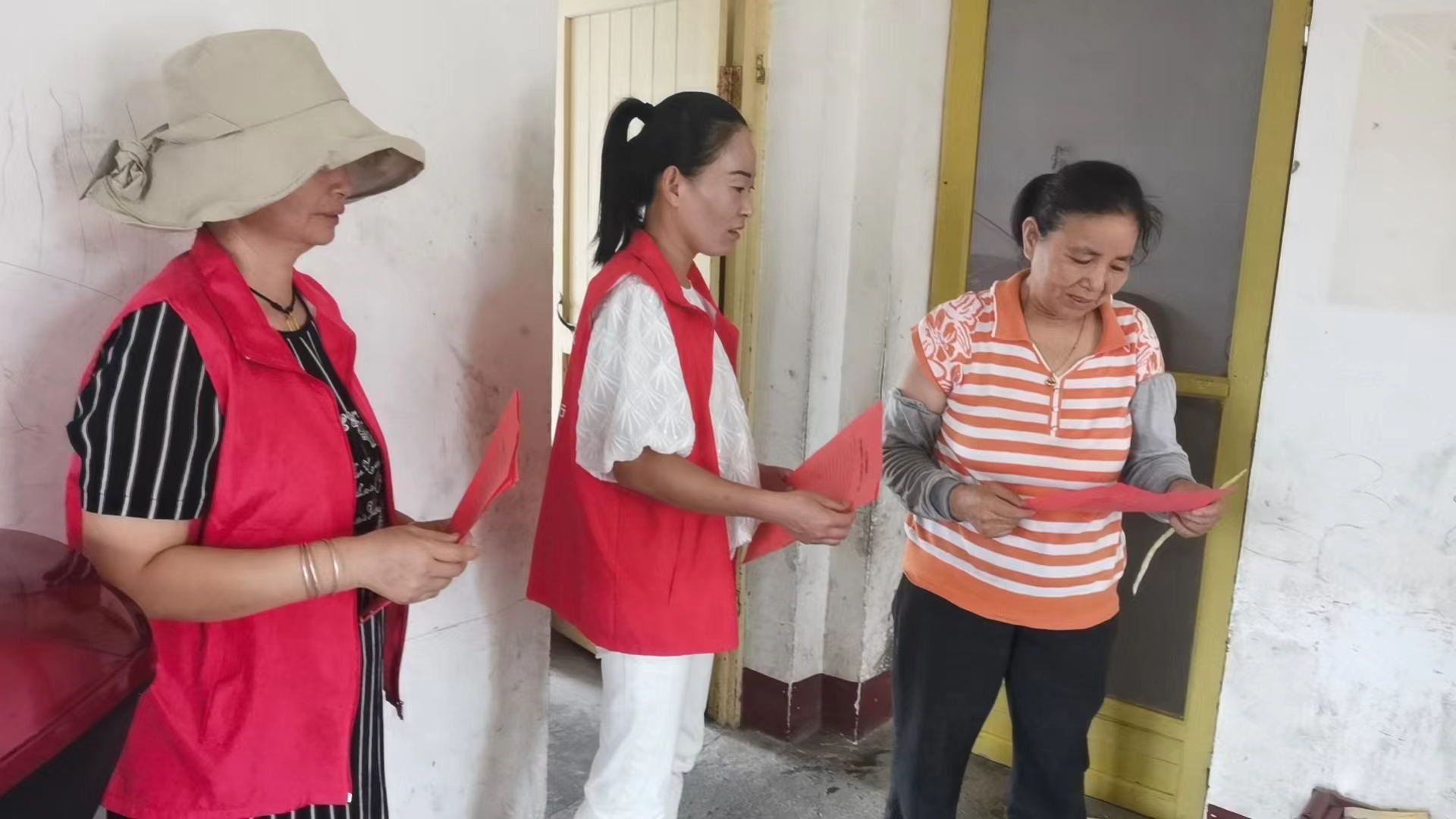 汨罗镇：严防溺水 巾帼护航