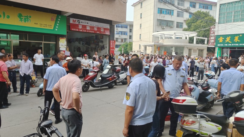 长乐镇人大助力“戴帽工程”专项整治行动