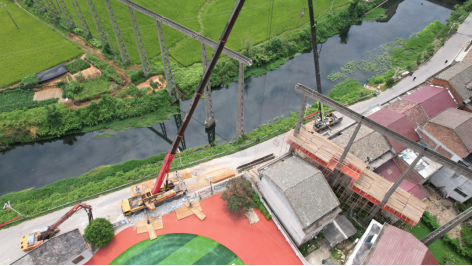 三江镇：废旧渡槽“变身”水渠