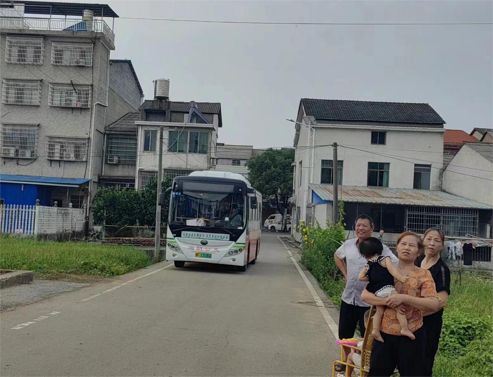 白水镇：“小公交”撬动“大民生”，打通村民出行“最后一公里”