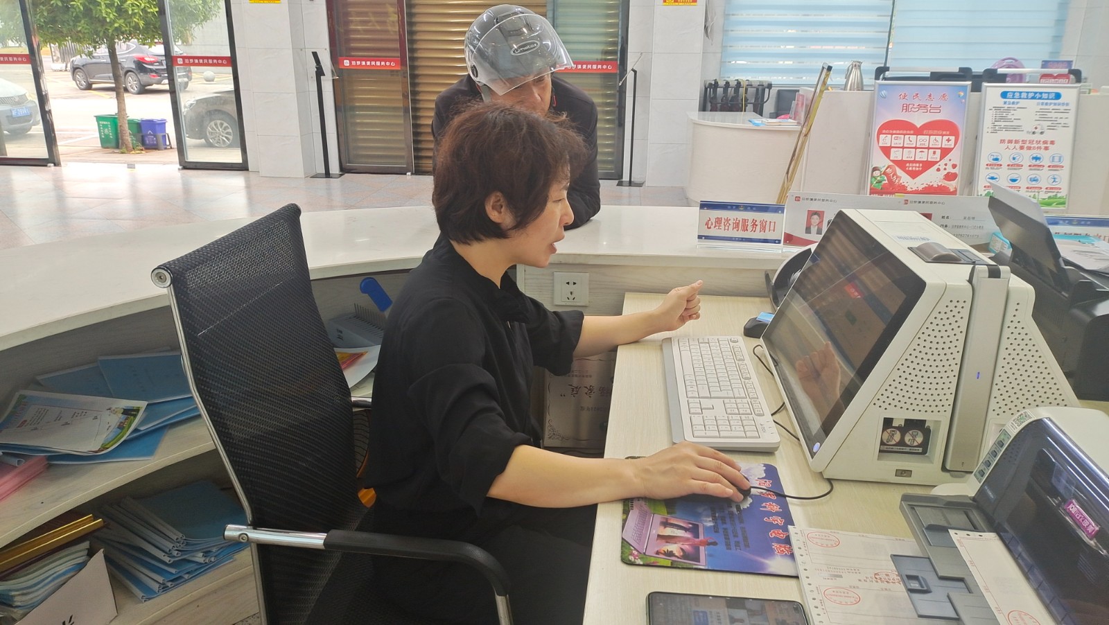 汨罗镇：设立自来水业务专窗，  “一站式”服务更贴心