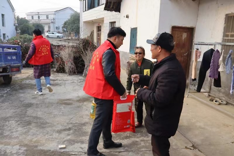 罗江镇：人大代表来“敲门” ，走访慰问暖民心