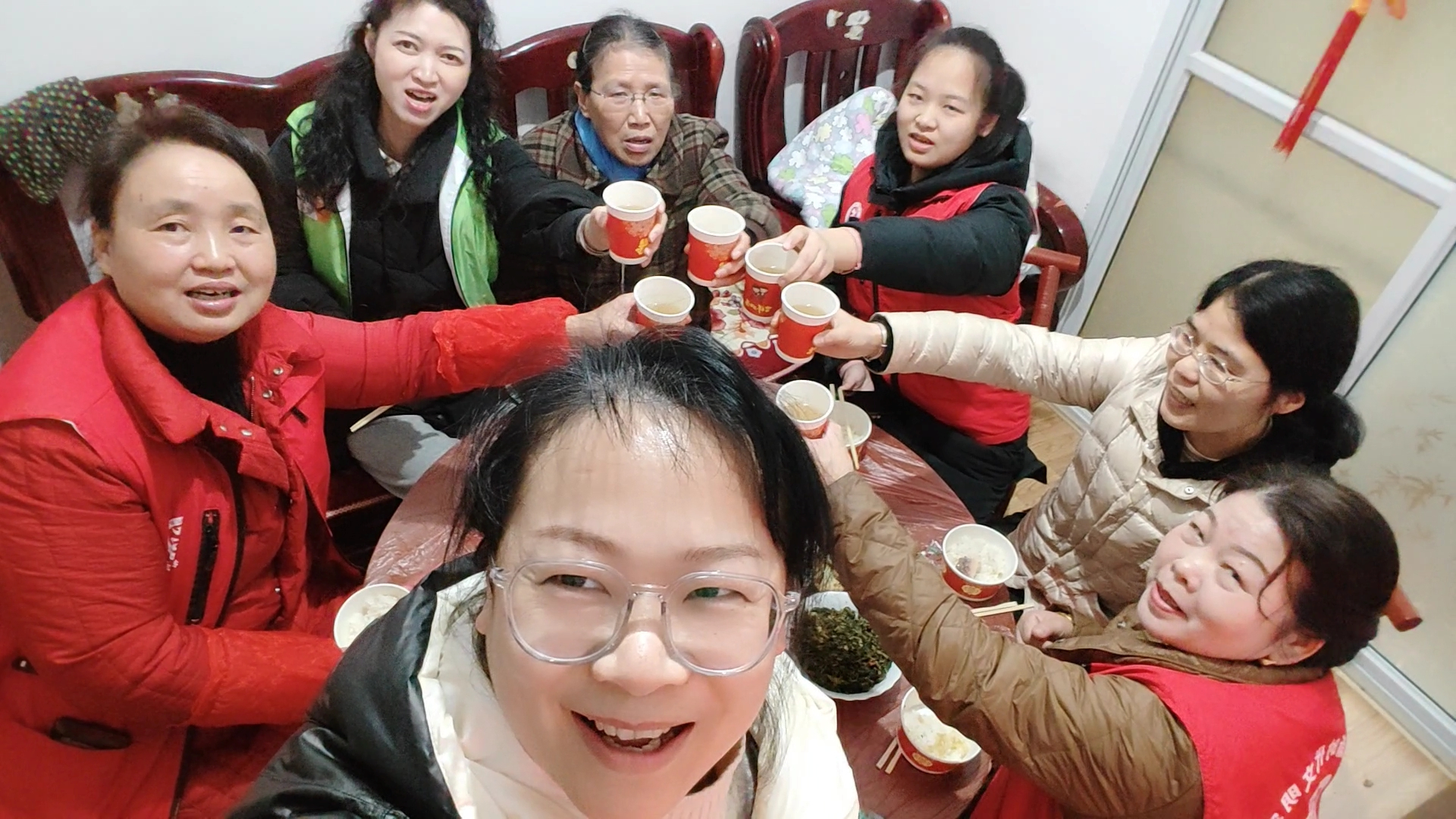汨罗：“一餐热饭 一份陪伴”暖了老人心