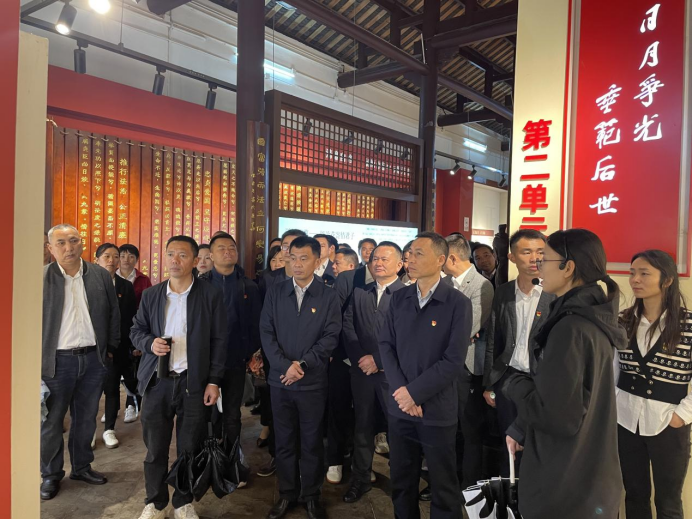 强廉政教育 筑思想防线 神鼎山镇开展主题党日活动