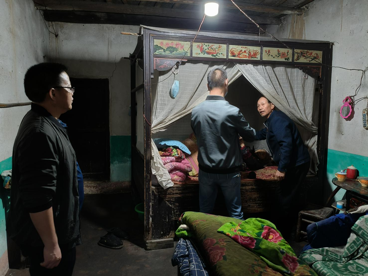 长乐镇：上门办证“零跑腿” ，为民服务“零距离”