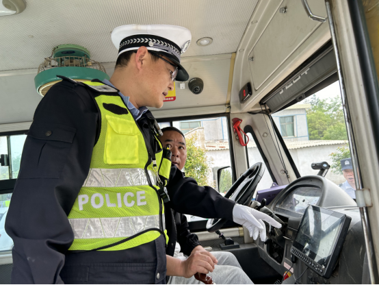 古培镇开展道路交通安全专项整治行动