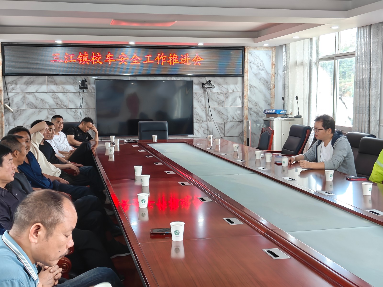 三江镇：  校车安全“大体检 ” 护航学生“平安路”
