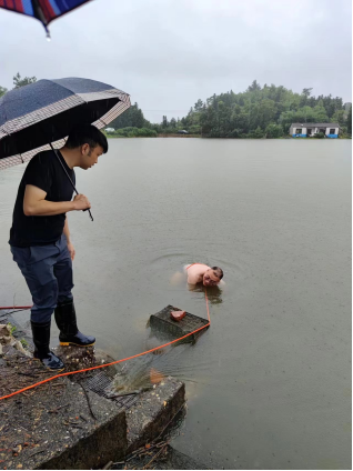 无惧风雨 下沉一线 三江镇全力以赴筑牢防汛安全防线