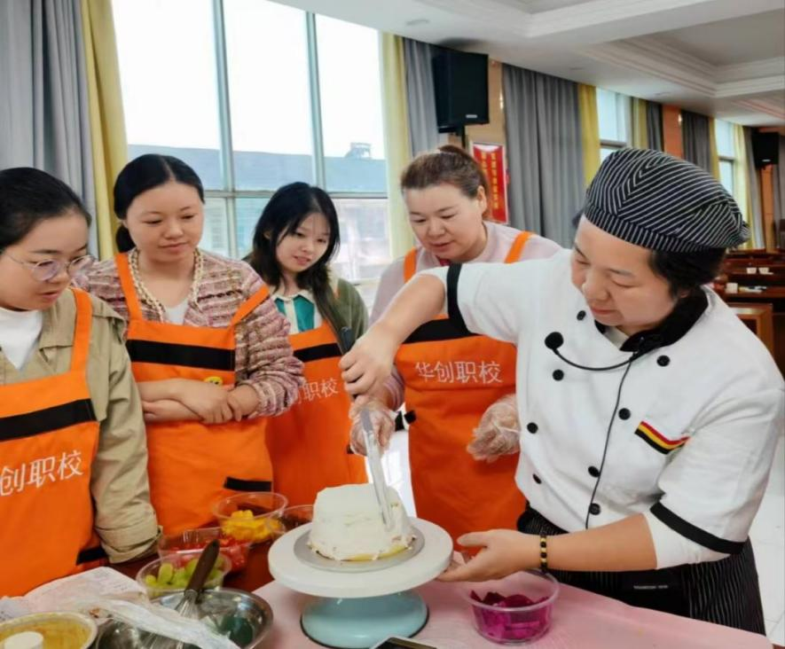 桃林寺镇：学烘焙、长技能，做好就业这块“蛋糕”
