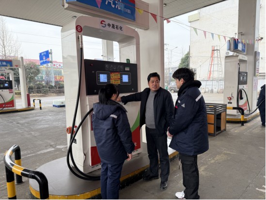 岳阳市气象局来汨罗开展春节前安全生产大检查