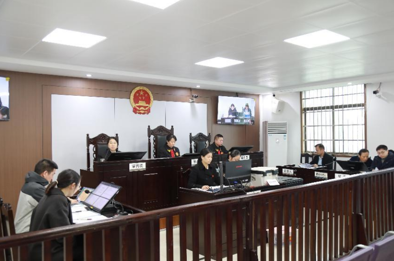 院长主审 局长出庭 汨罗法院公开审理工伤保险资格认定行政诉讼案