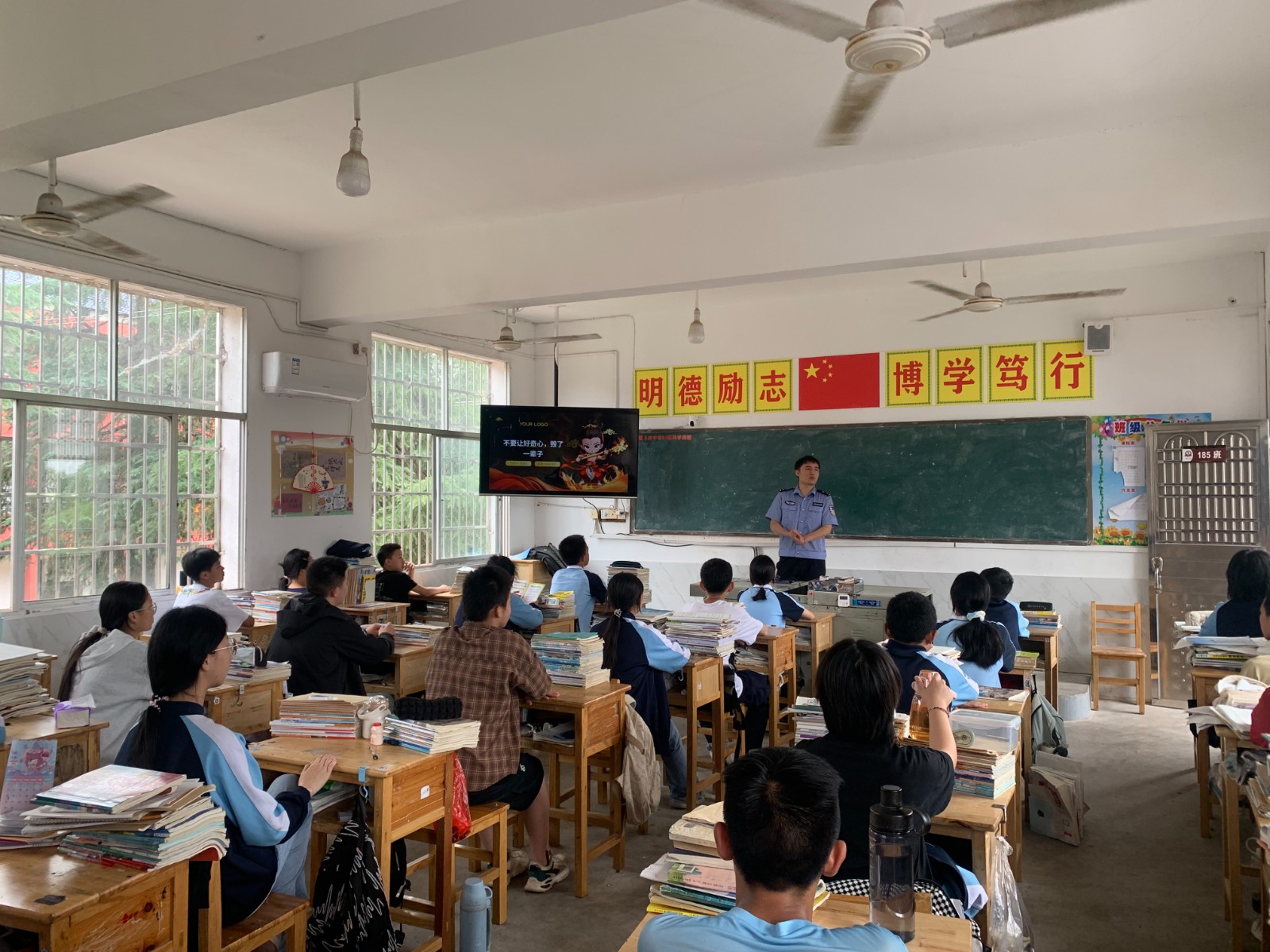 罗江镇：禁毒护苗齐发力 守护校园助成长