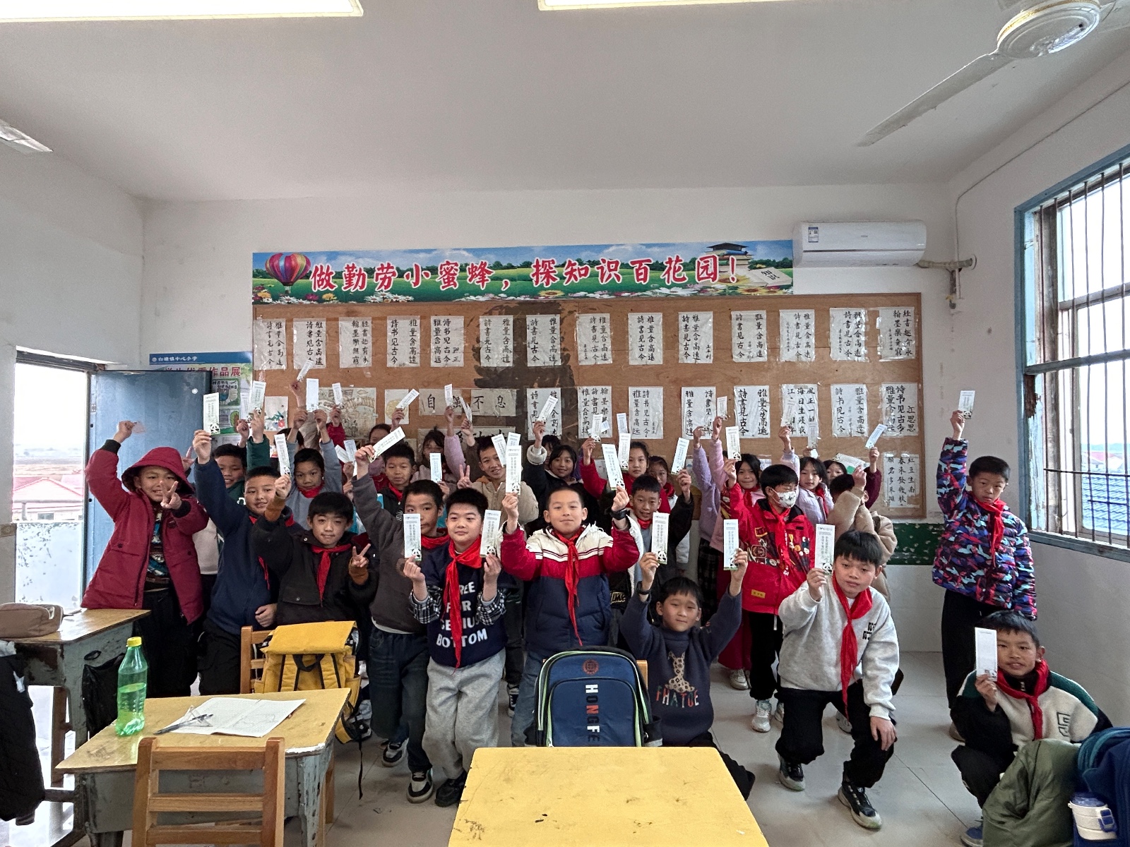 拒绝盗版，绿色阅读！白塘镇开展“护苗·绿书签”宣传活动