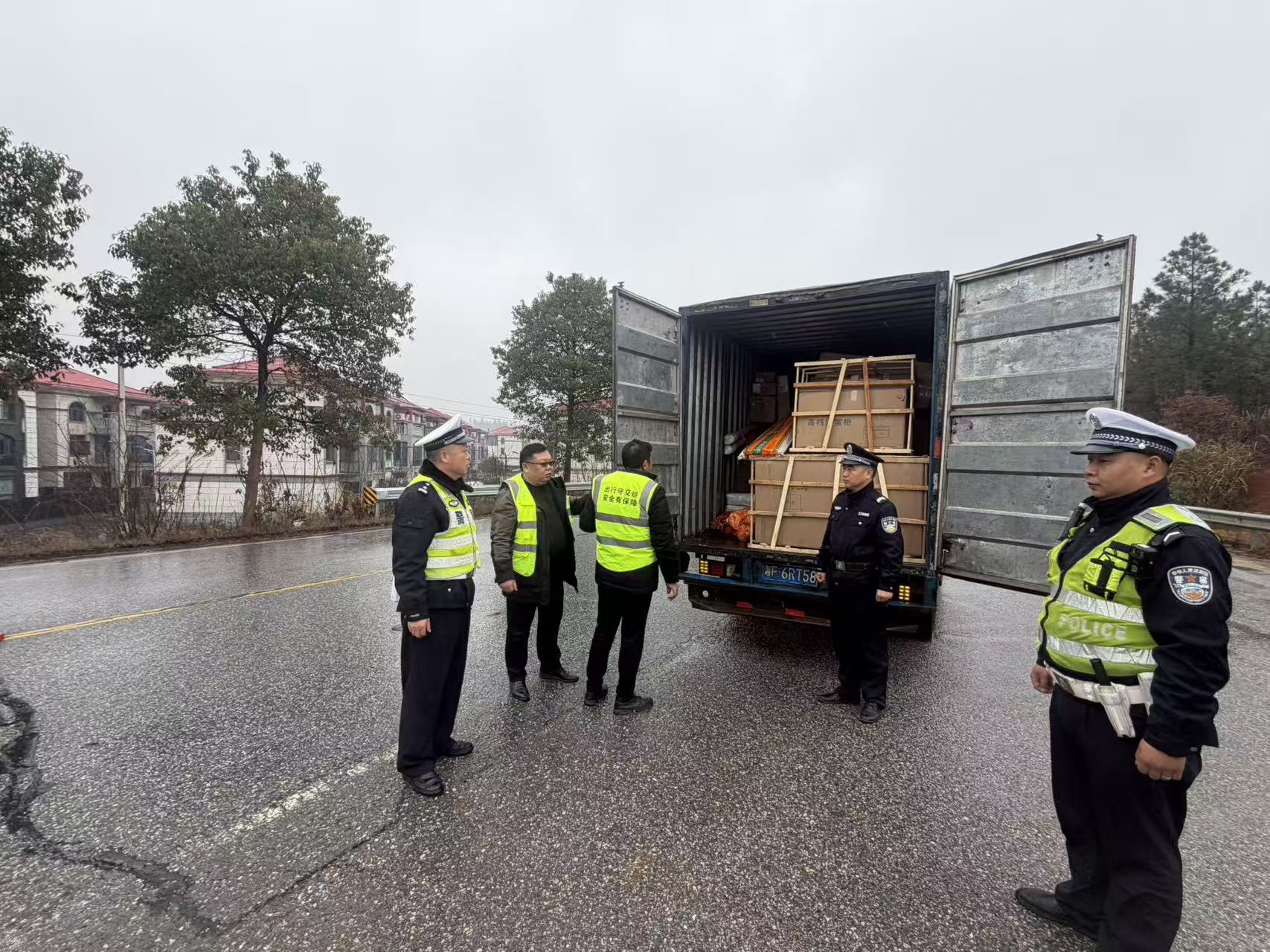 500余车受检，6起违法被查！ 罗江镇开展节前交通安全整治