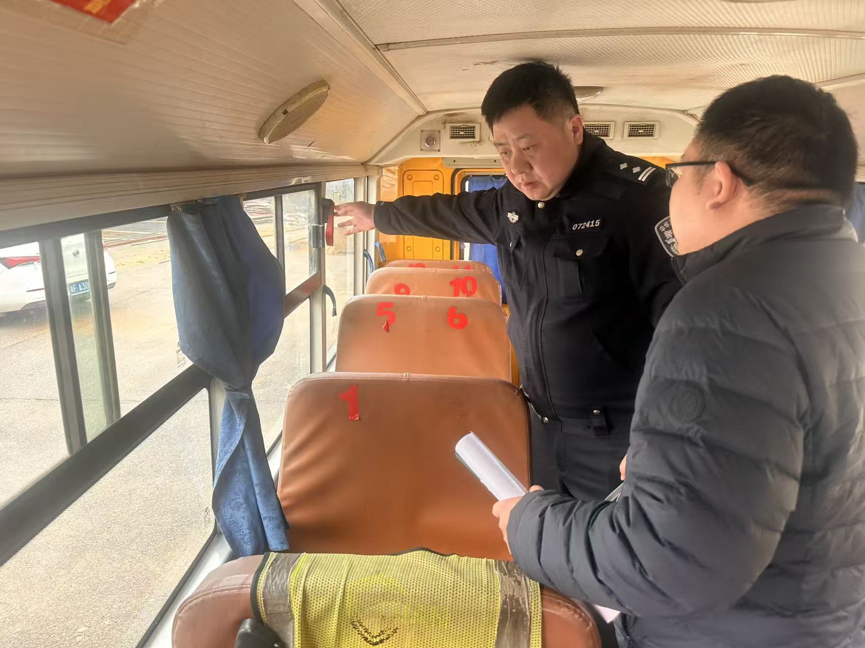 表彰+培训+检查，桃林寺镇为校车拧紧“安全阀”