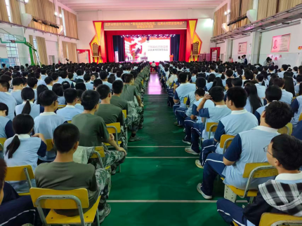 揭开新型毒品“伪装”！汨罗市职业中专1200余名师生同上禁毒课